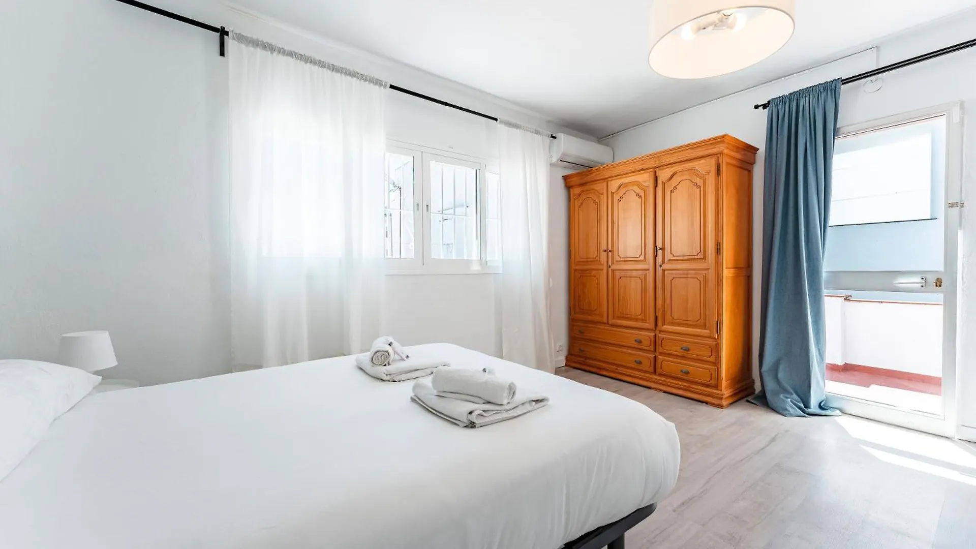 Beachside Centre Duplex 6Pax Fuengirola Apartment